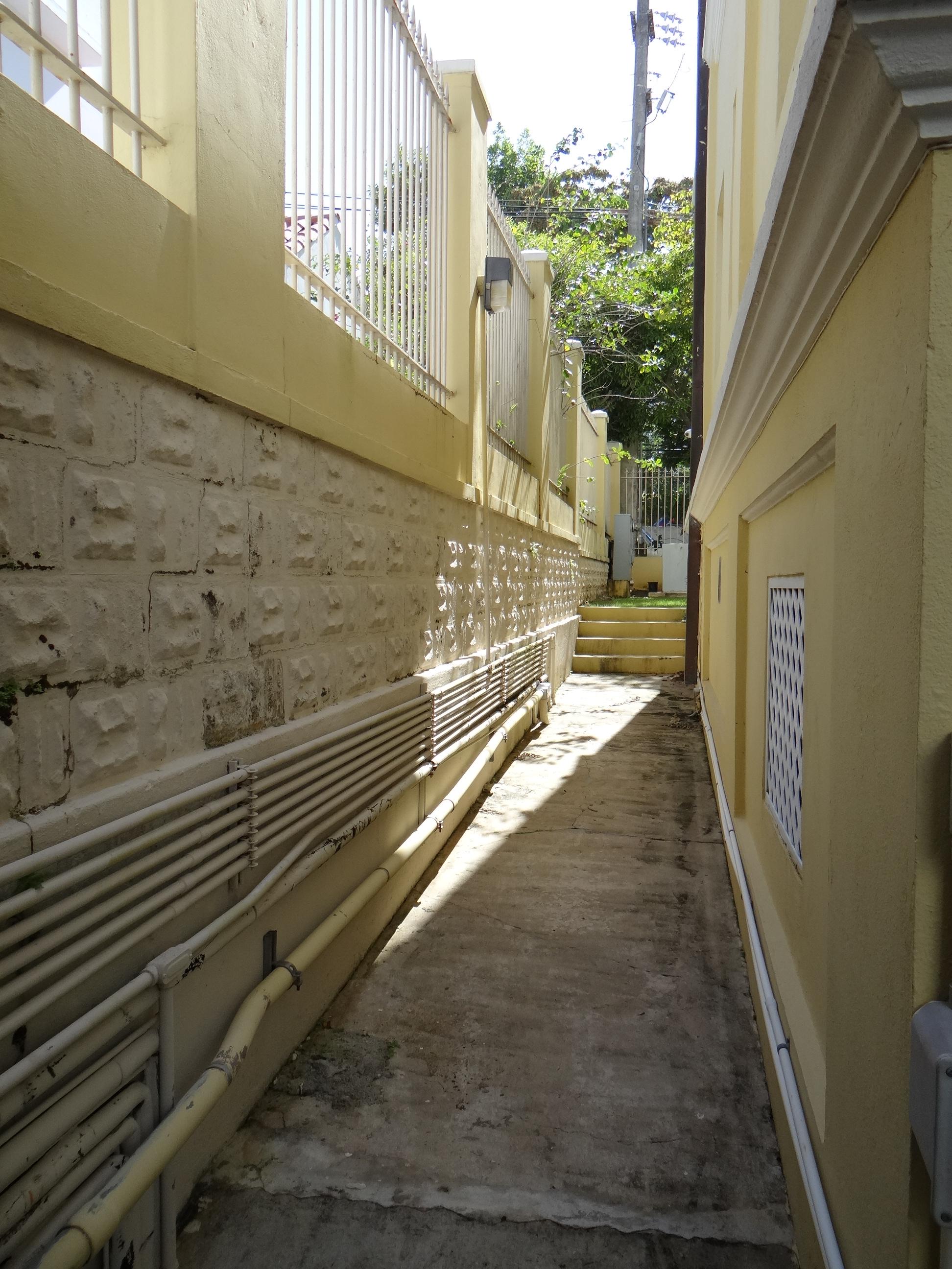 Casa La Giralda - Avenida Miramar, esquina calle Marti 651 - San Juan (Miramar) - 2014 00088